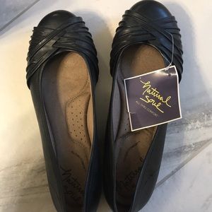 Black flats, size 9W